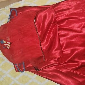 Women's red long flowing dress size 4